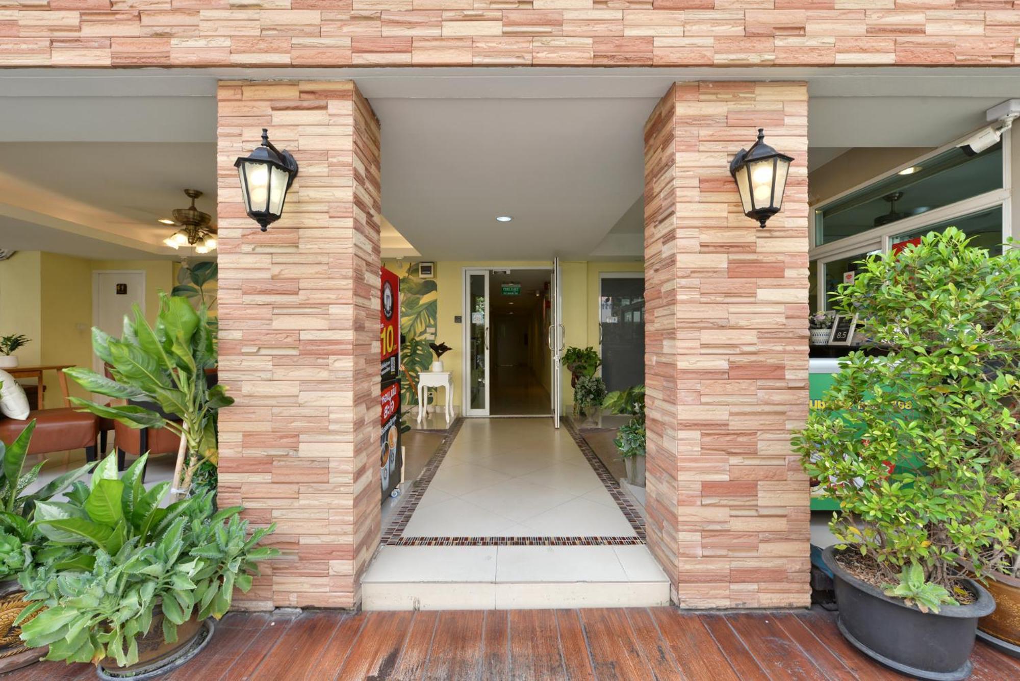 Salin Home Hotel Ramkhamhaeng Bangkok Exterior photo